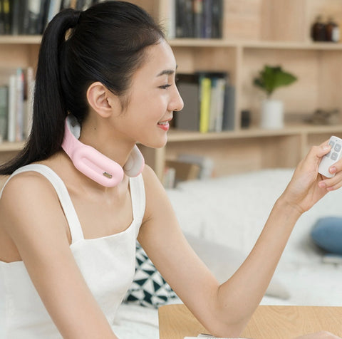 Angeluxe™ RelaxWave – Intelligent Neck & Shoulder Massager✨